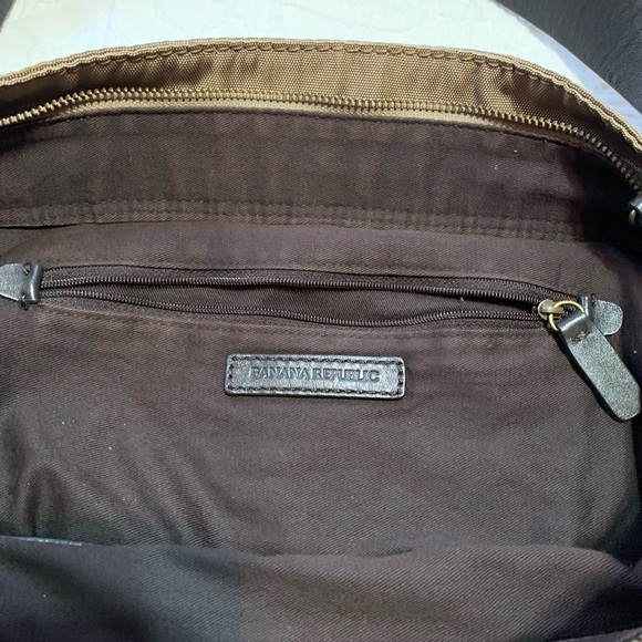 Banana Republic Nylon Tote. - Picture 5 of 5